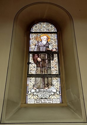 누르시아의 성 베네딕토_photo by Subbass1_in the Church of St Raphael in Heidelberg_Germany.jpg